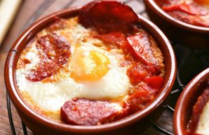 Portuguese Baked Eggs with Chouriço Recipe