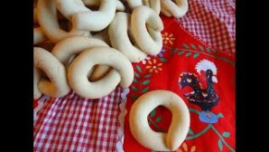 Tia Maria's Portuguese Biscuits (Biscoitos) [Baking Video]