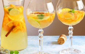 Champagne & Fruit Sangria 