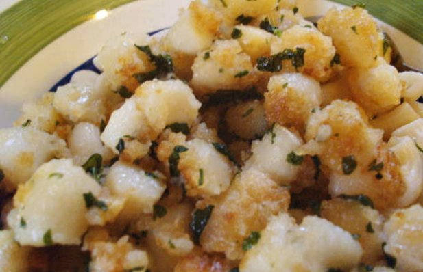 How to make Portuguese style fried scallops.
