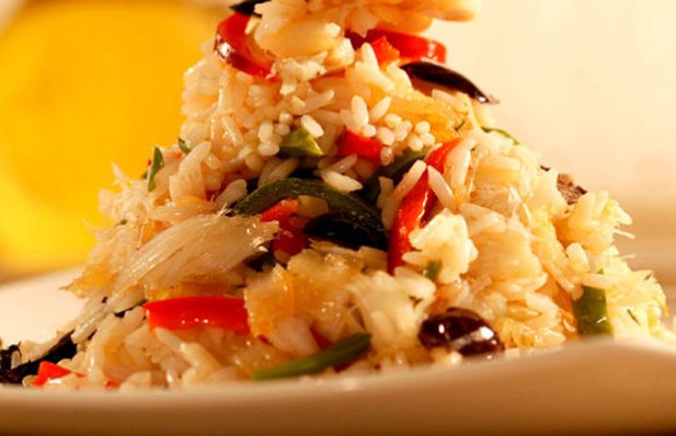 How to make Portuguese cod rice (arroz de bacalhau).