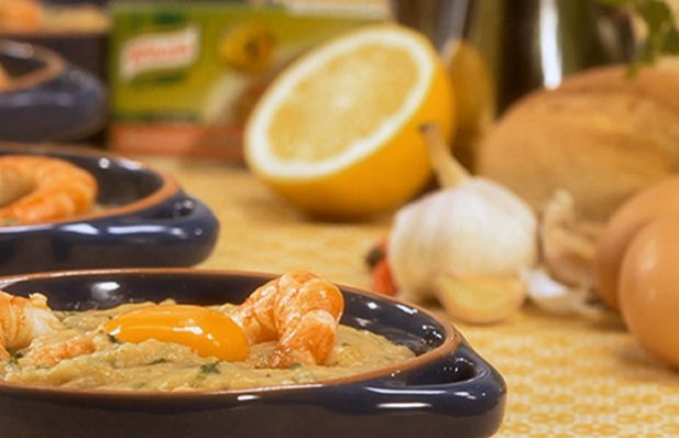 How to make Portuguese shrimp soup.