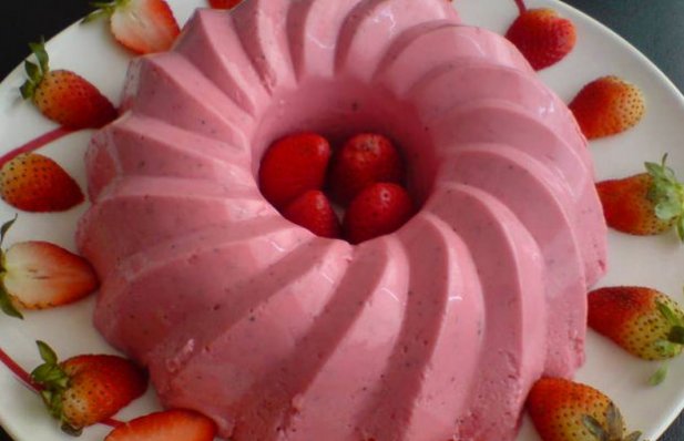 How to make Portuguese strawberry mousse.