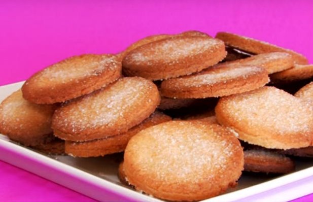 Learn how to make these delicious crispy Portuguese cookies.