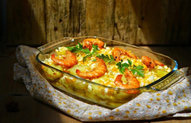 This Portuguese Sunday cod recipe makes a great Sunday meal for up to 4 people, enjoy.