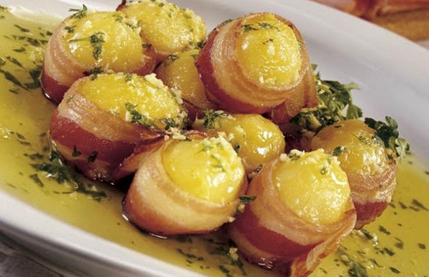 Potatoes with Bacon Recipe - Portuguese Recipes
