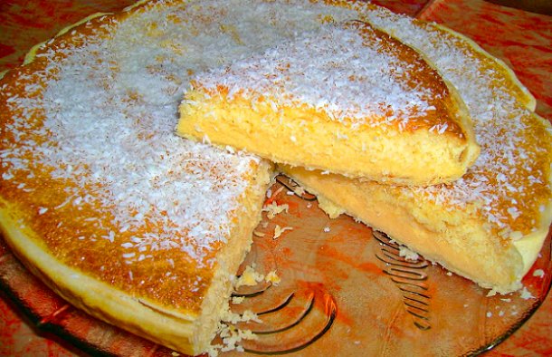 This Portuguese coconut and condensed milk tart (tarte de coco e leite condensado), tastes great and has great texture.