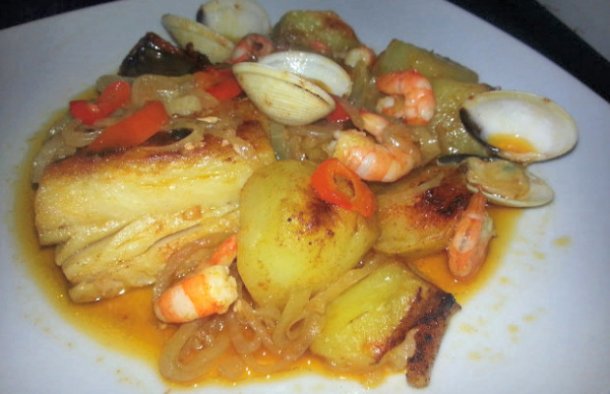 Portuguese Baked Cod with Shrimp & Clams Recipe - Portuguese Recipes