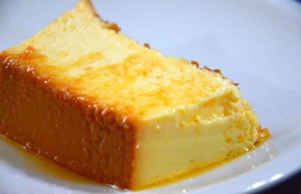 Once you start eating this Portuguese pineapple pudding (pudim de ananás), you won't be able to stop.