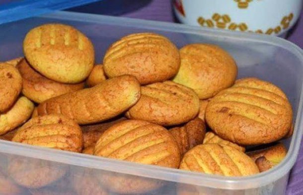 This great tasting Portuguese grandma's orange cookies recipe (receita de biscoitos de laranja) take less then 30 minutes to make.