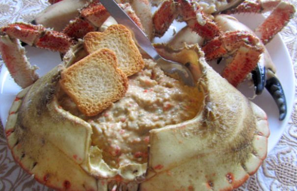 This easy and delicious Portuguese stuffed crab recipe (receita de santola recheada) makes a great appetizer.