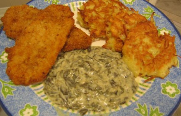 This Hungarian creamed spinach recipe is delicious served with potato pancakes and veal schnitzel.