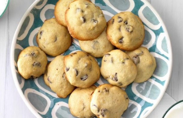 These soft banana chocolate chip cookies have a cakelike texture and lots of flavor that everyone seem to love.
