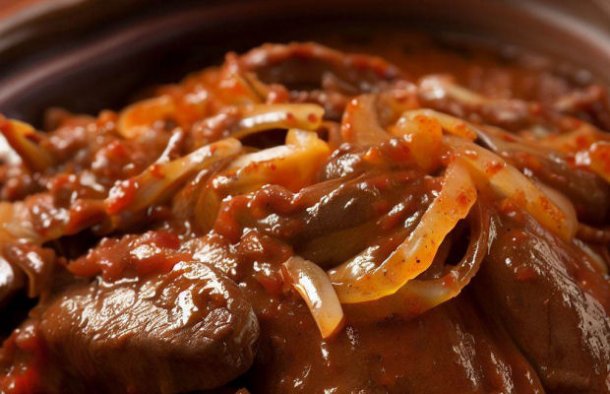 Portuguese Liver with Onions Recipe - Portuguese Recipes